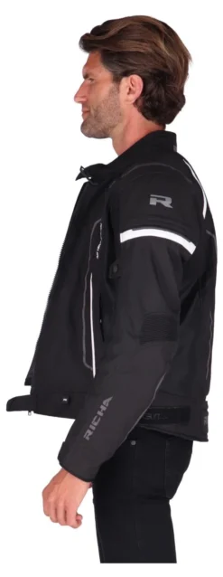 Richa Airstream 3 Motorjas 12 Richa Airstream 3 Motorjas -MKC Moto Verkoopwinkel 024718 120 6 Richa Airstream 3 Jacket 9