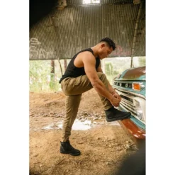 Richa Apache 2 Cargo Motorjeans Kort 9 Richa Apache 2 Cargo Motorjeans Kort -MKC Moto Verkoopwinkel 052400 100 5 Richa Apache 2 Trousers Short